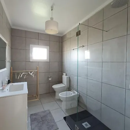 Casa Da Avo Do Puto *