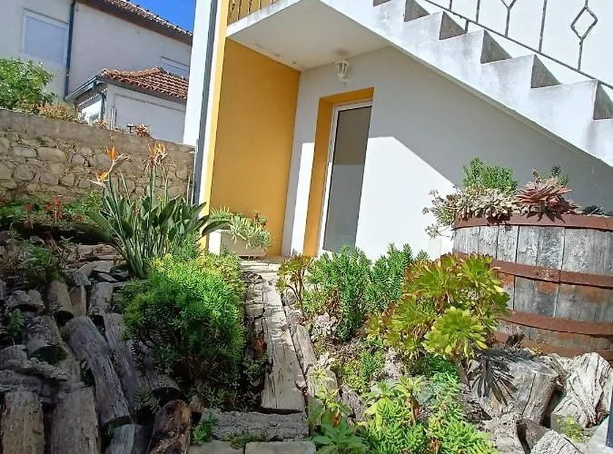 Casa Da Avo Do Puto * ميلادا